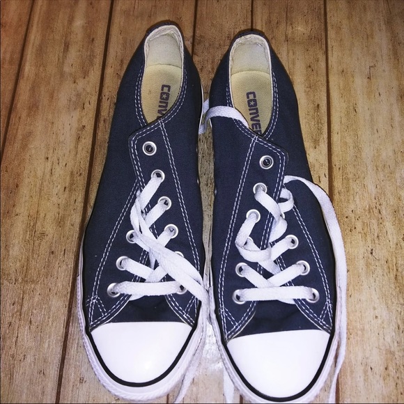 ladies converse sneakers